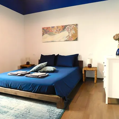 Center Aldrovandi Flat