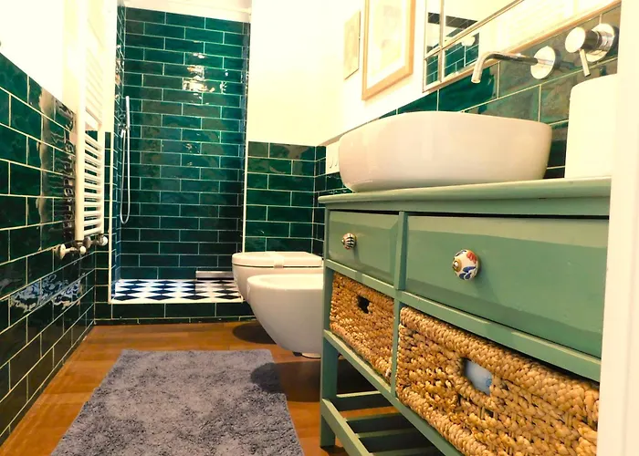 Center Aldrovandi Flat *